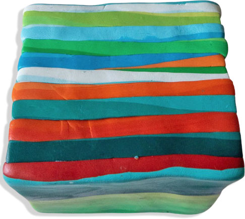 https://www.facebook.com/photo?fbid=10160115138598012&set=a.10152752327658012 Bridget Derc puts her heart on the wall on PolymerClayDaily.com