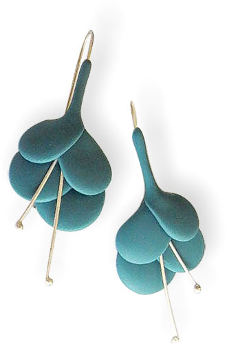 Eried's earring blooms will make you believe in spring again on PolymerClayDaily Eried's earring blooms will make you believe in spring again on PolymerClayDaily