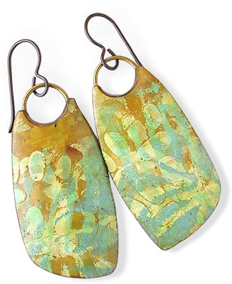 Lorraine Vogel creates a bit of beach on her earrings on PolymerClayDaily.com