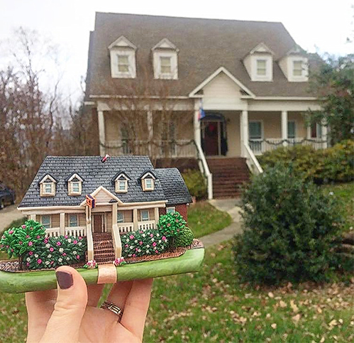 Lindsay Black builds miniature custom homes in polymer on PolymerClayDaily.com Black on PolymerClayDaily.com